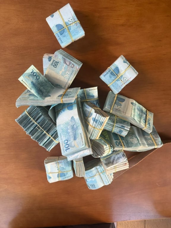 Material apreendido pela Polícia Federal durante a Operação Zona de Influência na Paraíba