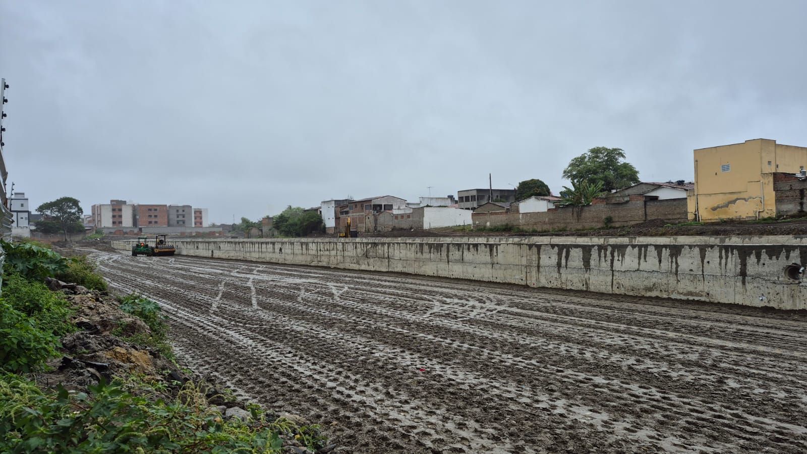 Obra do Canal do Prado em Campina Grande em execução no trecho entre Tambor e Jardim Paulistano